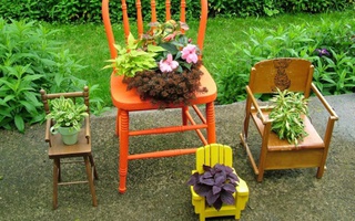 Cách tận dụng tủ và ghế cũ để trang trí khu vườn mùa hè thêm xanh mát