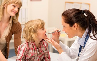 Hướng dẫn cách phòng tránh viêm VA cho trẻ