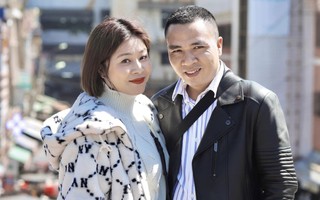 MC Hoàng Linh thông báo mang bầu, tiết lộ cảm xúc của chồng khi biết tin 