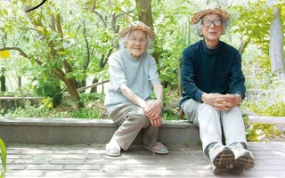 60 năm không một tiếng cãi vã, đôi vợ chồng Nhật Bản cùng tận hưởng "quả ngọt hạnh phúc"