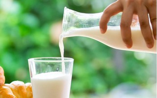 Uống 2-3 cốc sữa con vẫn không cao, có thể mẹ đã bỏ lỡ thời điểm "vàng" cơ thể hấp thu canxi tốt nhất