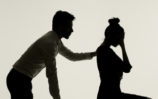 7 câu nói chứng tỏ mối quan hệ của bạn đang gặp rắc rối