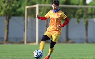 Đội tuyển Nữ Việt Nam làm quen với trái bóng của Vòng chung kết World Cup 2023