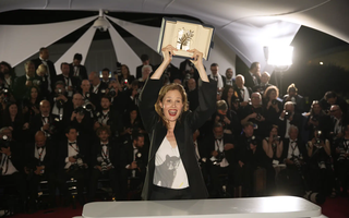 Nữ đạo diễn thứ 3 đoạt giải Cành cọ vàng LHP Cannes: Tín hiệu tích cực cho tương lai của các nhà làm phim nữ