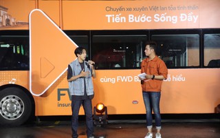 Lượng người khủng nhấn nút "play" trên chuyến xe xuyên Việt của Bảo hiểm FWD