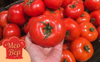 Khi mua cà chua nên chọn quả có núm 5 hay 6 cánh?