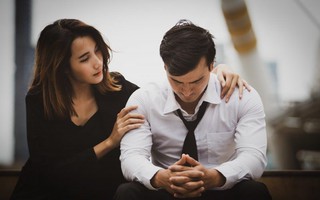 Nghiên cứu của Harvard: Độ bền hôn nhân phụ thuộc vào chất lượng công việc của người chồng