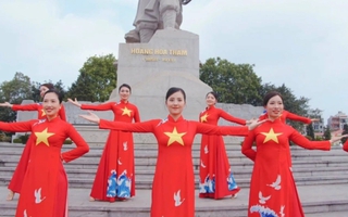 Phụ nữ Bắc Giang: Không quản trời nắng, hăng say luyện tập cho chung kết Hội thi dân vũ toàn quốc