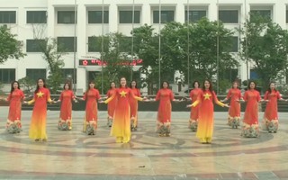 Điện Biên: Cổ động viên nhí tiếp sức cho mẹ tập luyện tham gia Hội thi dân vũ toàn quốc