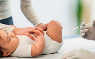 Sắp có gần 300.000 liều vaccine 5 trong 1 cho trẻ em
