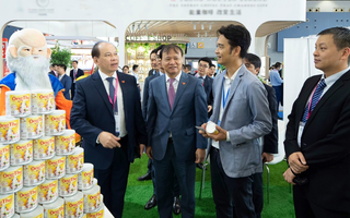 Sữa đặc ông Thọ (Vinamilk) tạo ấn tượng tại hội chợ Quảng Châu, Trung Quốc