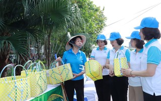 Mỗi cán bộ, hội viên phụ nữ Thủ đô là một đại sứ tuyên truyền chống rác thải nhựa