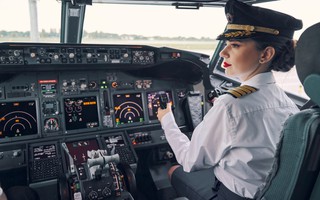 Làm gì để bảo vệ nữ phi công khỏi bị quấy rối tình dục?