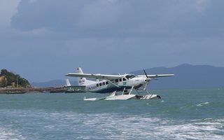 Huyện đảo Cô Tô đón chuyến bay thương mại đầu tiên bằng thủy phi cơ
