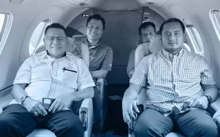 Bức ảnh cuối cùng trên chuyến bay tử thần ở Malaysia, người nhà nạn nhân tiết lộ chi tiết thương tâm  