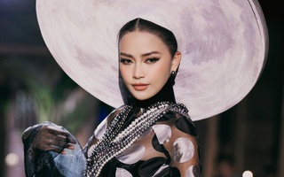 Ngọc Châu trình diễn áo dài đầy thần thái trước thềm Hoa hậu Hoàn vũ Việt Nam 2023