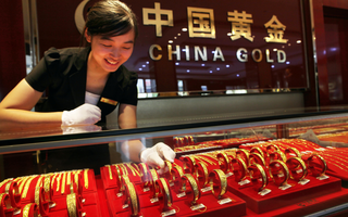 Vì sao Trung Quốc mua tới 23 tấn vàng trong 1 tháng?