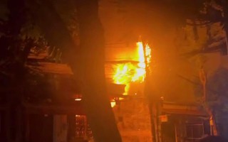 TPHCM: Cháy nhà lúc ba mẹ khóa cửa đi chợ, 2 trẻ em tử vong