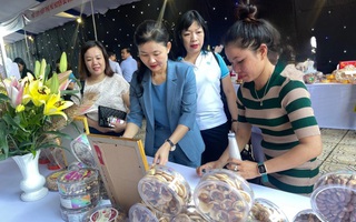 Kết nối, giới thiệu mô hình phụ nữ phát triển kinh tế hòa nhập cộng đồng cho nạn nhân mua bán người tại Bình Phước