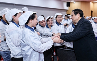 Thủ tướng Phạm Minh Chính tặng quà Tết cho công nhân, người lao động khó khăn tại Hải Dương