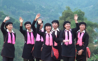 Hội hát qua làng - nét văn hóa độc đáo của người Dao Tuyển