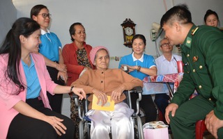 Hội LHPN Việt Nam mang “Tết yêu thương” đến với phụ nữ huyện biên giới Ea Súp