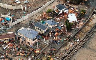 Nhật Bản hứng chịu 155 trận động đất chỉ trong hơn 1 ngày: Ít nhất 15 người thiệt mạng, lực lượng cứu hộ chạy đua với thời gian