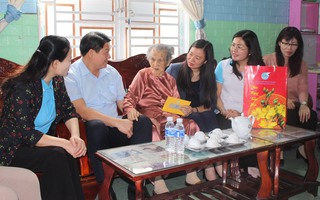 Lãnh đạo Hội LHPN Việt Nam tặng quà “Tết yêu thương” xuân Giáp Thìn 2024 tại Ninh Thuận