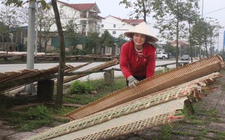 Làng nghề bánh đa nem ở Hà Tĩnh hối hả vào vụ Tết