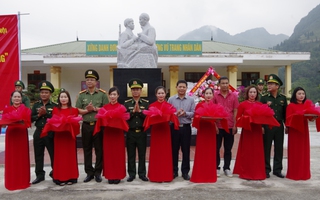 Khánh thành tượng đài “Bác Hồ với chiến sĩ Biên phòng”