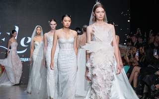 Váy cưới đính ngọc trai Việt Nam xuất hiện tại Vancouver Fashion Week