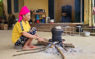 Dân chạy sạt lở ở Hòa Bình: "Chúng tôi chỉ muốn sớm được về nhà"