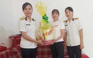 Lữ đoàn 101 tặng quà Tết cho hội viên phụ nữ, quân nhân khó khăn và gia đình chính sách