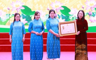 Hội Liên hiệp Phụ nữ tỉnh Lào Cai đón nhận Huân chương Độc lập hạng Ba