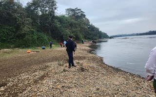 Tìm thấy thi thể 2 cháu bé mất tích trên sông Lam