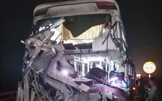 Danh tính các nạn nhân vụ tai nạn thảm khốc tại cao tốc Cam Lộ - La Sơn: 2 người tử vong là vợ chồng trẻ