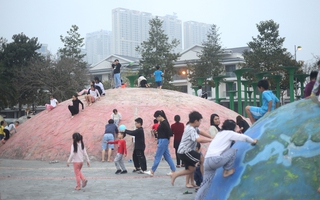Nghịch lý công viên Hà Nội: Chính quyền đã nỗ lực, người dân cần nâng cao ý thức