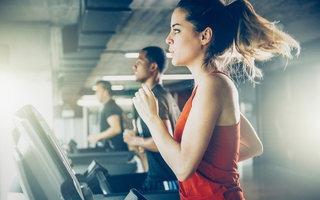 Tập thể dục trong khi nhịn ăn gián đoạn: Có lợi hay hại?