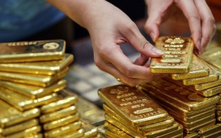 Bất chấp rủi ro, giá vàng đồng loạt tăng nóng