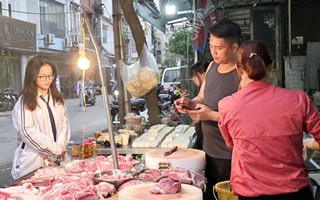 Giá thịt lợn ở chợ dân sinh rục rịch tăng