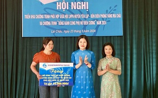 Trao học bổng cho học sinh, tặng quà hội viên phụ nữ nghèo ở Lai Châu