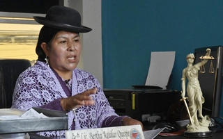 Người bảo vệ quyền của phụ nữ bản địa ở Bolivia
