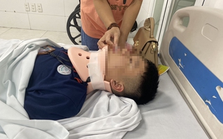 Hà Nội: Bé trai mồ côi cha bị hàng xóm đánh tổn hại 12% sức khỏe