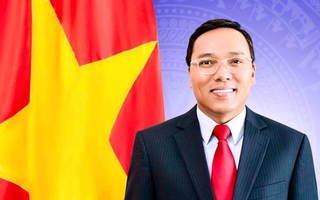 Điều động, bổ nhiệm Đại sứ Nguyễn Hoàng Long giữ chức Thứ trưởng Bộ Công Thương