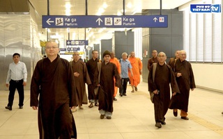 TPHCM: Tăng ni, Phật tử tham quan chuyến Metro số 1 Bến Thành - Suối Tiên chạy thử nghiệm