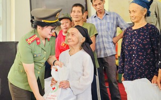 Trao yêu thương đến phụ nữ nghèo, có hoàn cảnh khó khăn tại Hà Giang 