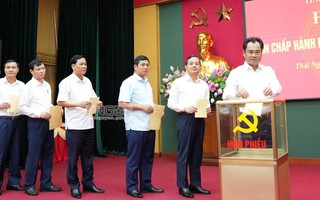 Chủ tịch UBND tỉnh Thái Nguyên Trịnh Việt Hùng được bầu giữ chức Bí thư Tỉnh ủy