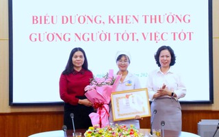 Hội LHPN Hải Phòng khen thưởng đột xuất nữ điều dưỡng cứu sống trẻ sơ sinh đã ngừng thở