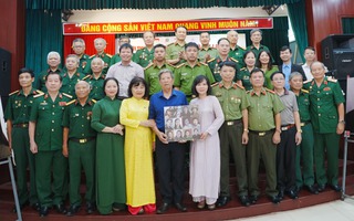 Bảo tàng Phụ nữ Việt Nam tiếp nhận di ảnh màu của 10 nữ liệt sĩ Lam Hạ
