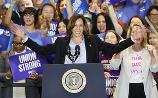 Bầu cử Mỹ 2024: Sự ủng hộ của các cử tri nữ có giúp bà Kamala Harris giành chiến thắng?